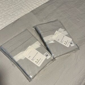 Soft gray potterybarn flax linen duvet cover and king shams